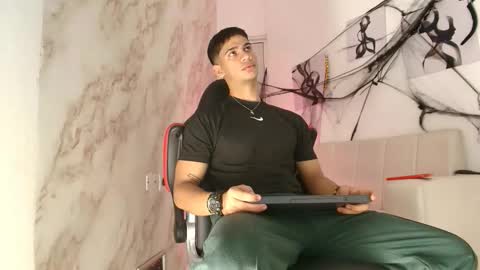 andres_stud online show from October 26, 4:36 am