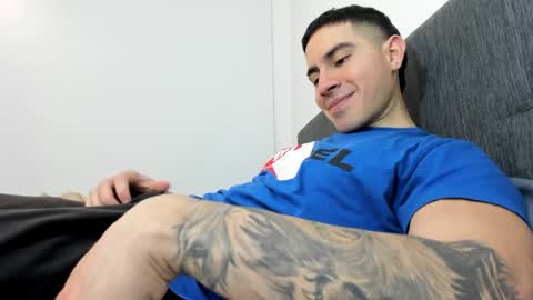 Snapshot of andresjuan92 chatting on September 30, 3:12 am onlyfanscallmegotter online show from September 30, 3:12 am
