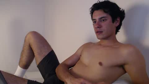 Snapshot of andrestorres0 chatting on December 24, 9:44 pm Andres Torres online show from December 24, 9:44 pm