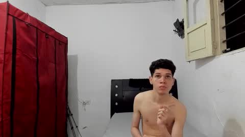 andrew_2811 online show from January 17, 2:47 am