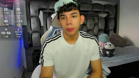 Andrew M. online show from December 2, 9:26 pm