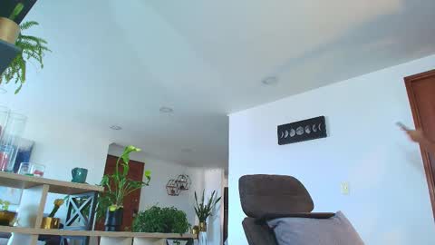 ANDREW WEST online show from October 19, 8:34 pm