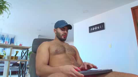 ANDREW WEST online show from November 7, 2:42 pm