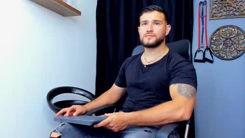 Andrew Diaz online show from January 12, 9:02 am