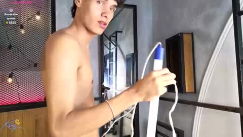 AndreWortix online show from March 26, 4:27 am