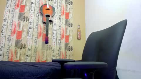 Snapshot of andrey_u92 chatting on March 9, 8:29 am online show from March 9, 8:29 am