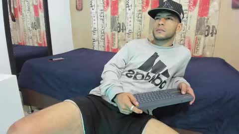 Snapshot of andrey_u92 chatting on January 21, 4:00 am online show from January 21, 4:00 am