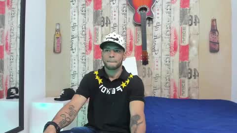 Snapshot of andrey_u92 chatting on January 17, 3:45 am online show from January 17, 3:45 am