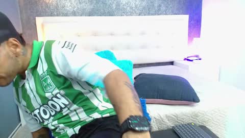 Snapshot of andrey_u92 chatting on February 2, 1:30 pm online show from February 2, 1:30 pm