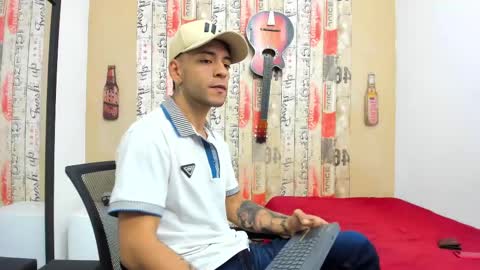 Snapshot of andrey_u92 chatting on February 23, 7:47 pm online show from February 23, 7:47 pm