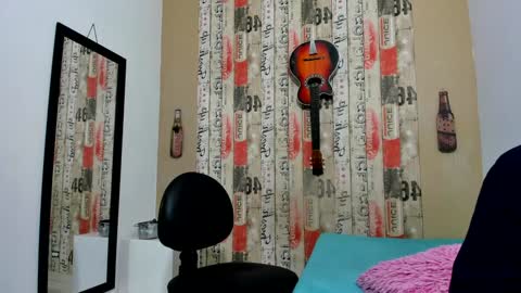 Snapshot of andrey_u92 chatting on January 7, 11:33 am online show from January 7, 11:33 am