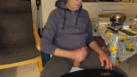 androx77 online show from March 28, 9:37 pm