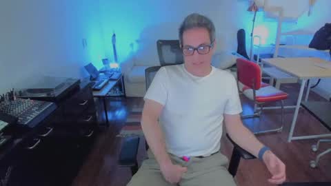 Andrew online show from September 22, 11:15 pm