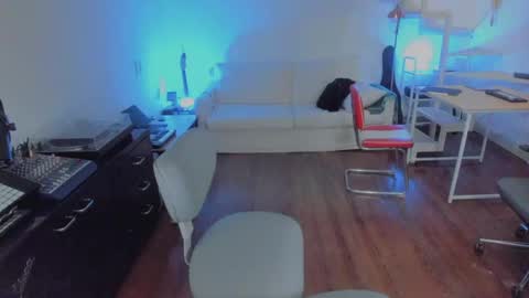 Andrew online show from October 5, 1:53 am