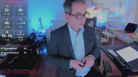 Andrew online show from August 9, 3:23 am