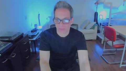 Andrew online show from October 28, 8:11 pm