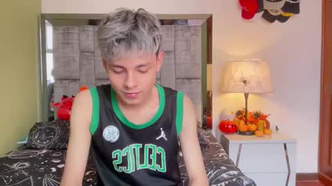 Andy online show from October 27, 5:04 pm