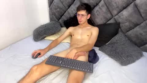 andy_collins__ online show from February 19, 7:28 am