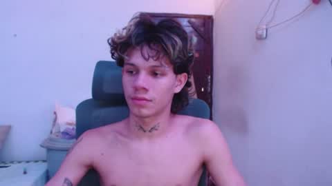 andy_dan1 online show from June 13, 6:11 am