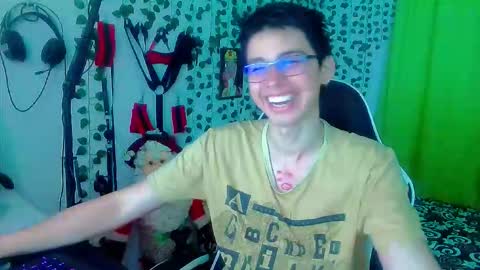 Andy Gray online show from December 2, 6:22 pm