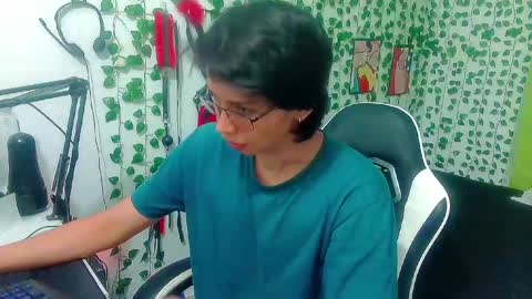 Andy Gray online show from April 17, 9:50 pm