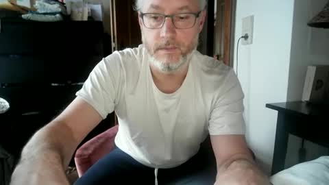 Snapshot of andyberg8 chatting on December 16, 7:48 am Andy online show from December 16, 7:48 am