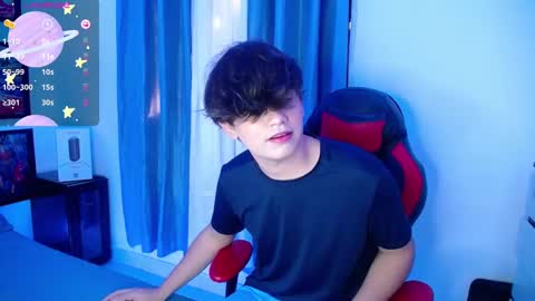 Snapshot of andyboy_19 chatting on March 9, 9:46 pm andy online show from March 9, 9:46 pm