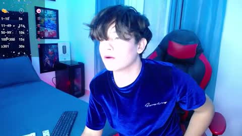 Snapshot of andyboy_19 chatting on January 19, 12:38 am andy online show from January 19, 12:38 am