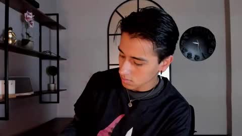 Andy Joy  online show from October 23, 11:35 am