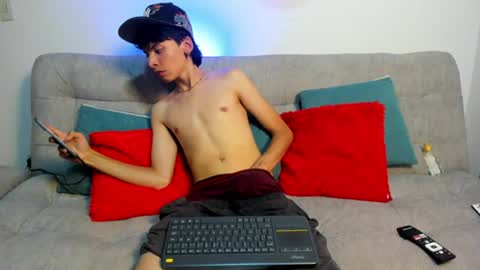 angel_dustt1 online show from June 30, 9:49 pm