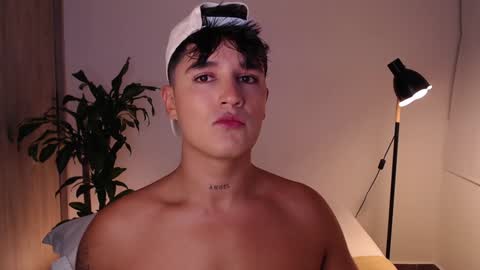 Snapshot of angelcossio chatting on January 16, 1:37 am Angel online show from January 16, 1:37 am