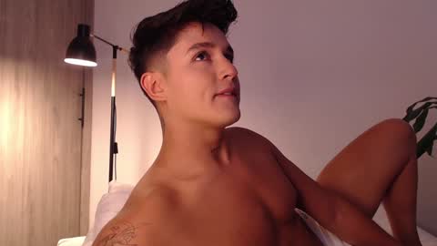 Snapshot of angelcossio chatting on December 9, 6:41 pm Angel online show from December 9, 6:41 pm