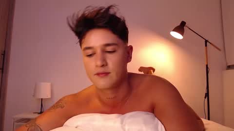 Snapshot of angelcossio chatting on September 21, 12:33 am Angel online show from September 21, 12:33 am