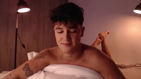 Snapshot of angelcossio chatting on February 10, 1:03 am Angel online show from February 10, 1:03 am