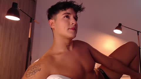 Snapshot of angelcossio chatting on February 25, 7:47 pm Angel online show from February 25, 7:47 pm