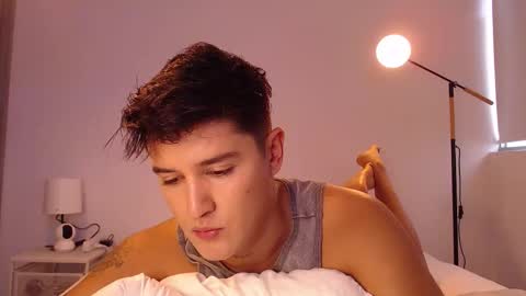 Snapshot of angelcossio chatting on October 17, 9:52 pm Angel online show from October 17, 9:52 pm