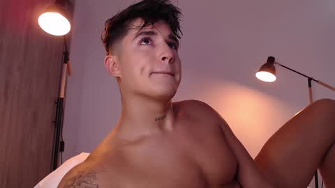 Snapshot of angelcossio chatting on February 5, 8:25 pm Angel online show from February 5, 8:25 pm