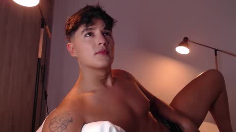 Snapshot of angelcossio chatting on March 3, 10:29 pm Angel online show from March 3, 10:29 pm