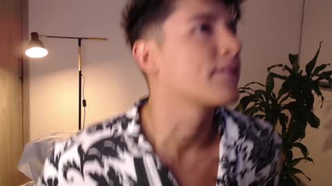 Snapshot of angelcossio chatting on December 3, 1:06 am Angel online show from December 3, 1:06 am