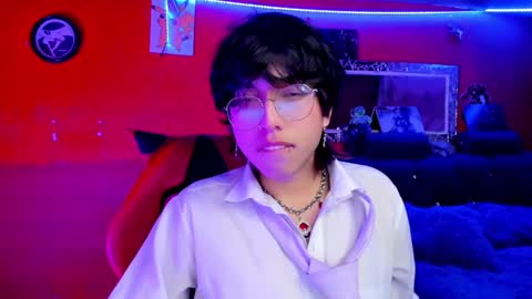 Snapshot of angellonfire chatting on December 21, 3:25 am Angel  online show from December 21, 3:25 am