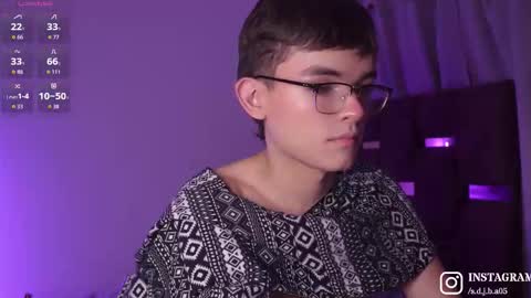 Snapshot of angelocute_ chatting on September 10, 7:40 am Angelo I work from home this is my room online show from September 10, 7:40 am