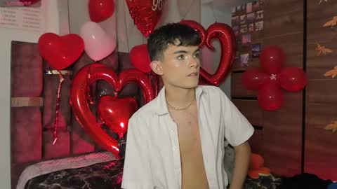 Snapshot of angelocute_ chatting on February 15, 4:58 am Angelo I work from home this is my room online show from February 15, 4:58 am