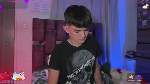 Snapshot of angelocute_ chatting on January 26, 8:13 pm Angelo I work from home this is my room online show from January 26, 8:13 pm