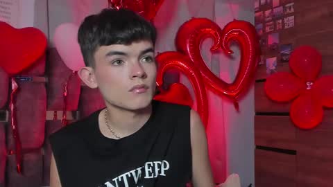 Snapshot of angelocute_ chatting on February 16, 7:26 am Angelo I work from home this is my room online show from February 16, 7:26 am