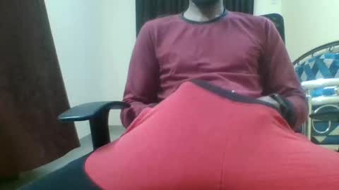 Snapshot of angryagent198 chatting on December 31, 6:13 pm Tutu22 online show from December 31, 6:13 pm