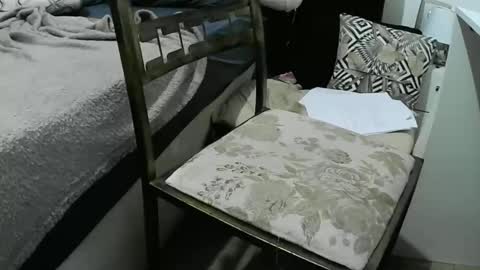 Snapshot of anna_leggy_cd chatting on January 13, 3:23 am Anna online show from January 13, 3:23 am