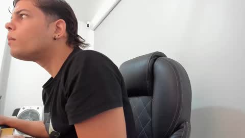 Snapshot of anndyhardy11 chatting on January 17, 3:00 pm Anndy Hardy online show from January 17, 3:00 pm