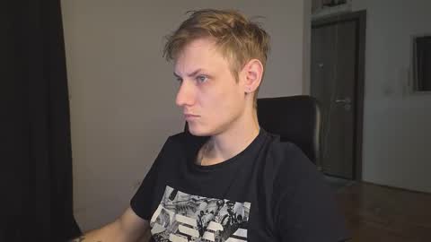    online show from December 5, 1:18 pm