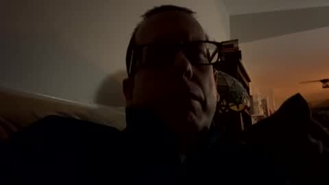 anonymousfrederick76 online show from May 1, 7:44 am