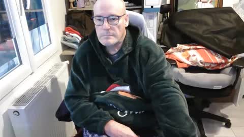 Snapshot of antares590 chatting on January 3, 3:44 pm antares590 online show from January 3, 3:44 pm